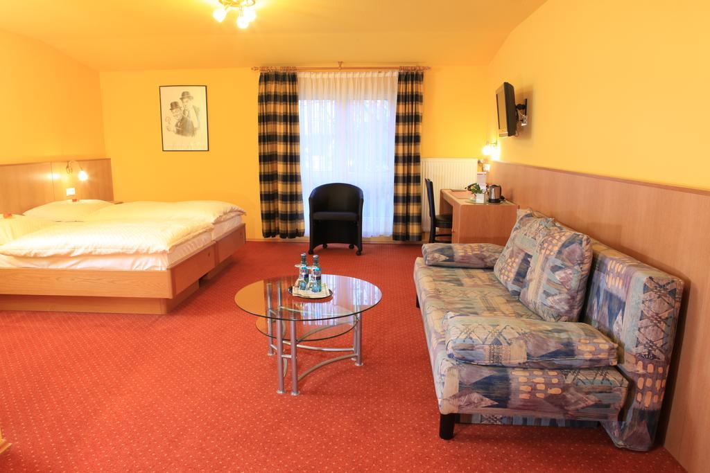 Hotel Kasserolle Siegburg Extérieur photo